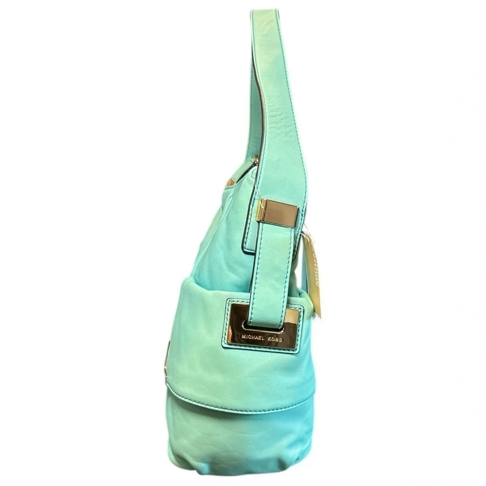 NWT Michael Kors Beverly Leather Shoulder Bag Large Aquamarine Minor Defect